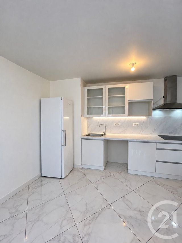 Appartement F3 &agrave; louer - 3 pi&egrave;ces - 61 m2 - Le Blanc Mesnil - 93 - ILE-DE-FRANCE