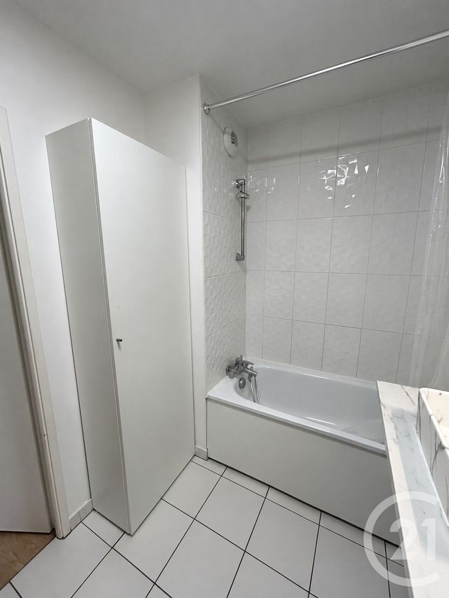 Appartement F3 &agrave; louer - 3 pi&egrave;ces - 61 m2 - Le Blanc Mesnil - 93 - ILE-DE-FRANCE