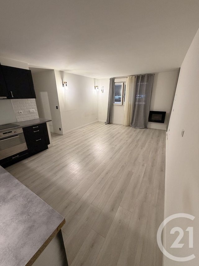Appartement F2 &agrave; louer - 2 pi&egrave;ces - 41 m2 - Ozoir La Ferriere - 77 - ILE-DE-FRANCE