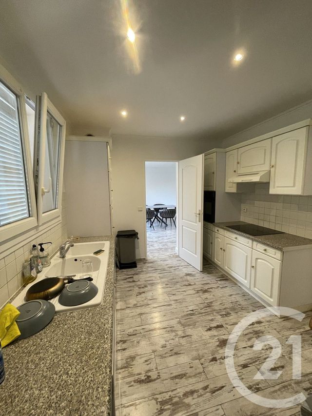 Maison &agrave; louer - 6 pi&egrave;ces - 140 m2 - Ozoir La Ferriere - 77 - ILE-DE-FRANCE