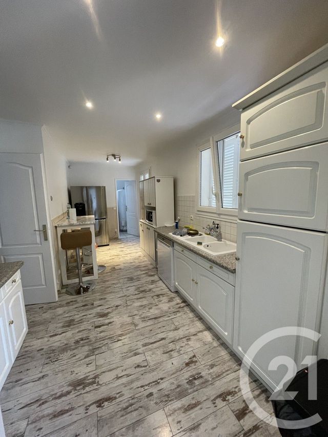Maison &agrave; louer - 6 pi&egrave;ces - 140 m2 - Ozoir La Ferriere - 77 - ILE-DE-FRANCE
