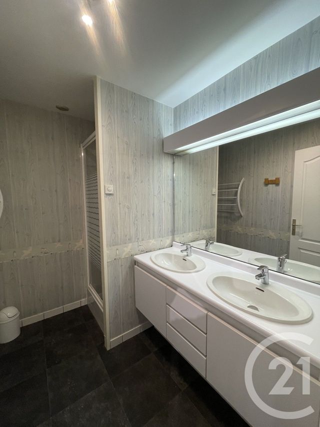 Maison &agrave; louer - 6 pi&egrave;ces - 140 m2 - Ozoir La Ferriere - 77 - ILE-DE-FRANCE