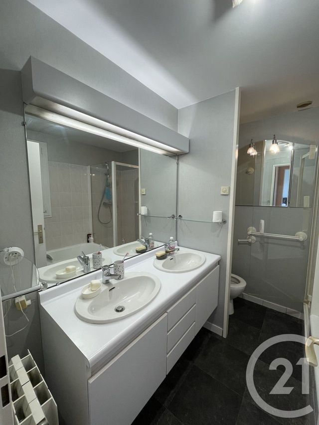 Maison &agrave; louer - 6 pi&egrave;ces - 140 m2 - Ozoir La Ferriere - 77 - ILE-DE-FRANCE