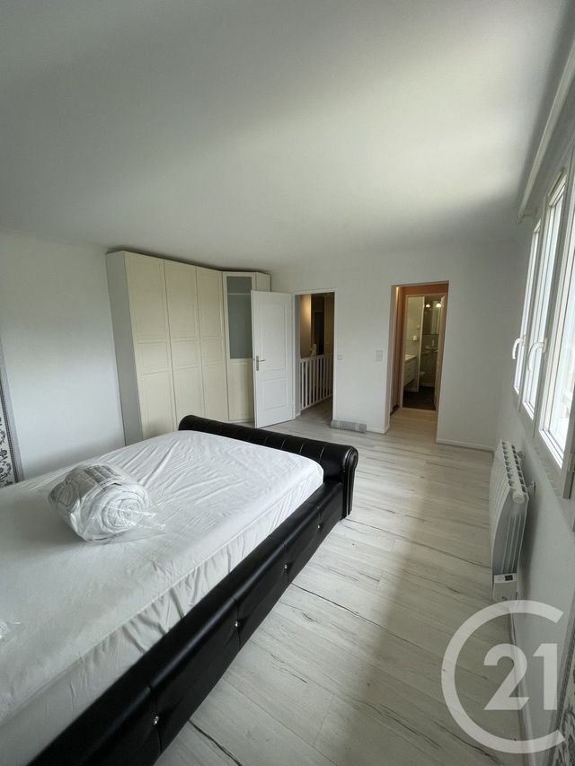 Maison &agrave; louer - 6 pi&egrave;ces - 140 m2 - Ozoir La Ferriere - 77 - ILE-DE-FRANCE