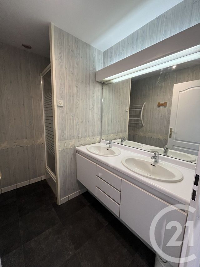Maison &agrave; louer - 6 pi&egrave;ces - 140 m2 - Ozoir La Ferriere - 77 - ILE-DE-FRANCE