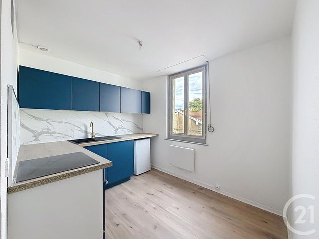 Appartement F1 &agrave; louer - 1 pi&egrave;ce - 29,87 m2 - Lure - 70 - FRANCHE-COMTE