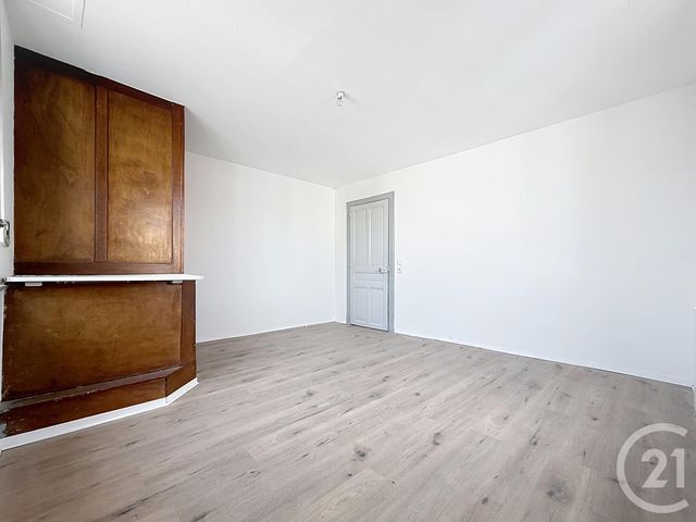 Appartement F1 &agrave; louer - 1 pi&egrave;ce - 29,87 m2 - Lure - 70 - FRANCHE-COMTE