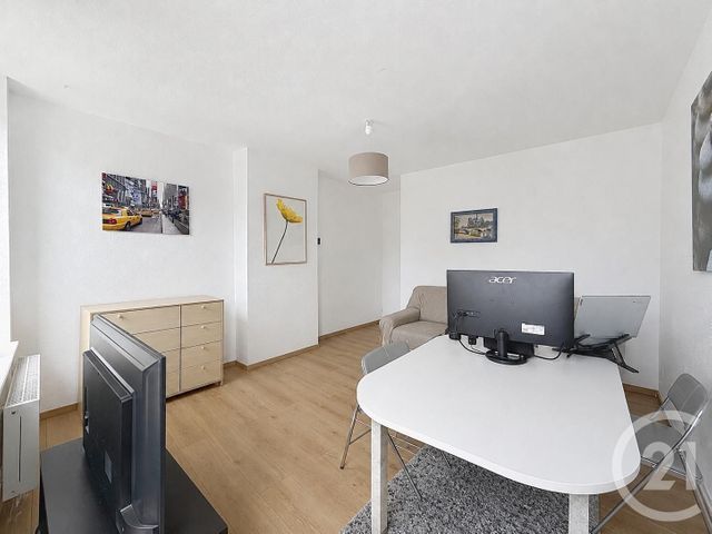 Appartement F2 &agrave; louer - 2 pi&egrave;ces - 45 m2 - Lure - 70 - FRANCHE-COMTE