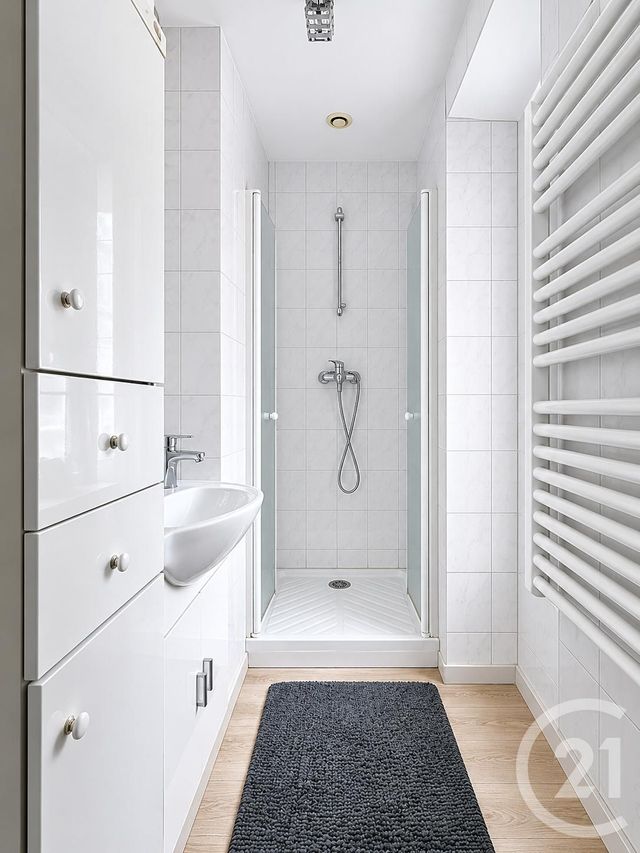 Appartement F2 &agrave; louer - 2 pi&egrave;ces - 45 m2 - Lure - 70 - FRANCHE-COMTE