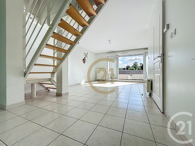 Appartement F3 &agrave; louer - 3 pi&egrave;ces - 64,87 m2 - Hericourt - 70 - FRANCHE-COMTE