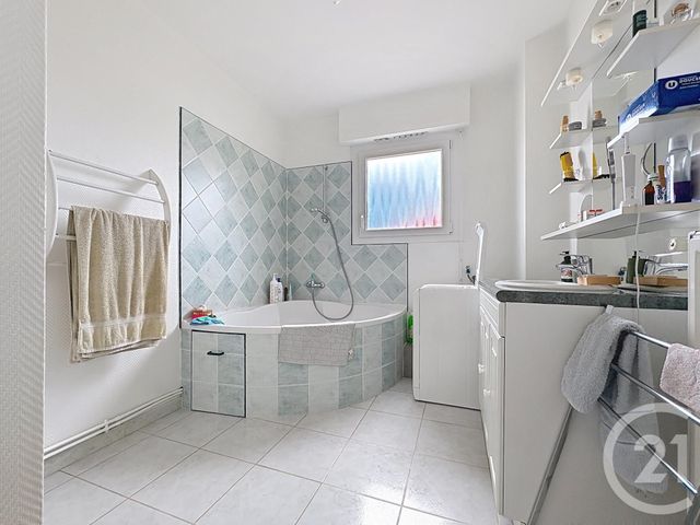 Appartement F2 &agrave; louer - 2 pi&egrave;ces - 61,10 m2 - Hericourt - 70 - FRANCHE-COMTE