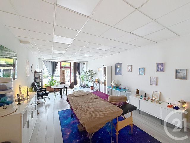 Appartement Local &agrave; louer - 2 pi&egrave;ces - 46,40 m2 - Lure - 70 - FRANCHE-COMTE