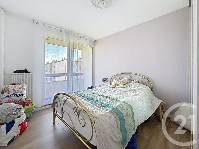 Appartement F5 &agrave; vendre - 5 pi&egrave;ces - 86,25 m2 - Lure - 70 - FRANCHE-COMTE
