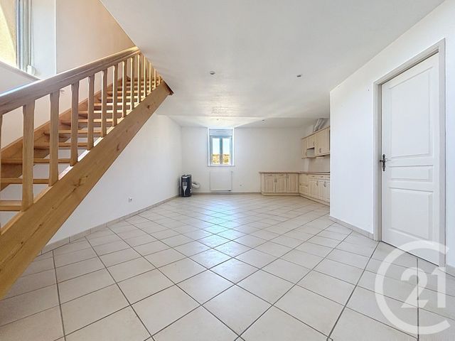Appartement F3 &agrave; louer - 3 pi&egrave;ces - 59,30 m2 - Luxeuil Les Bains - 70 - FRANCHE-COMTE