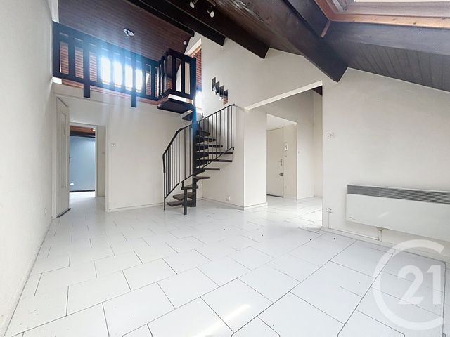 Appartement F2 &agrave; louer - 2 pi&egrave;ces - 41 m2 - Vesoul - 70 - FRANCHE-COMTE