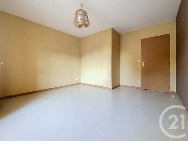 Appartement F3 &agrave; louer - 3 pi&egrave;ces - 69 m2 - Saulx - 70 - FRANCHE-COMTE