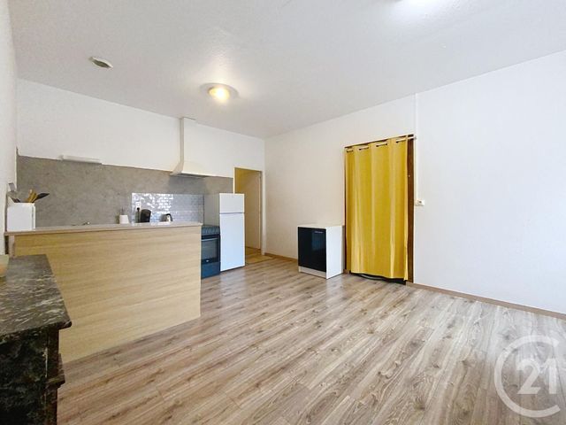 Appartement F3 &agrave; louer - 3 pi&egrave;ces - 84,20 m2 - Luxeuil Les Bains - 70 - FRANCHE-COMTE