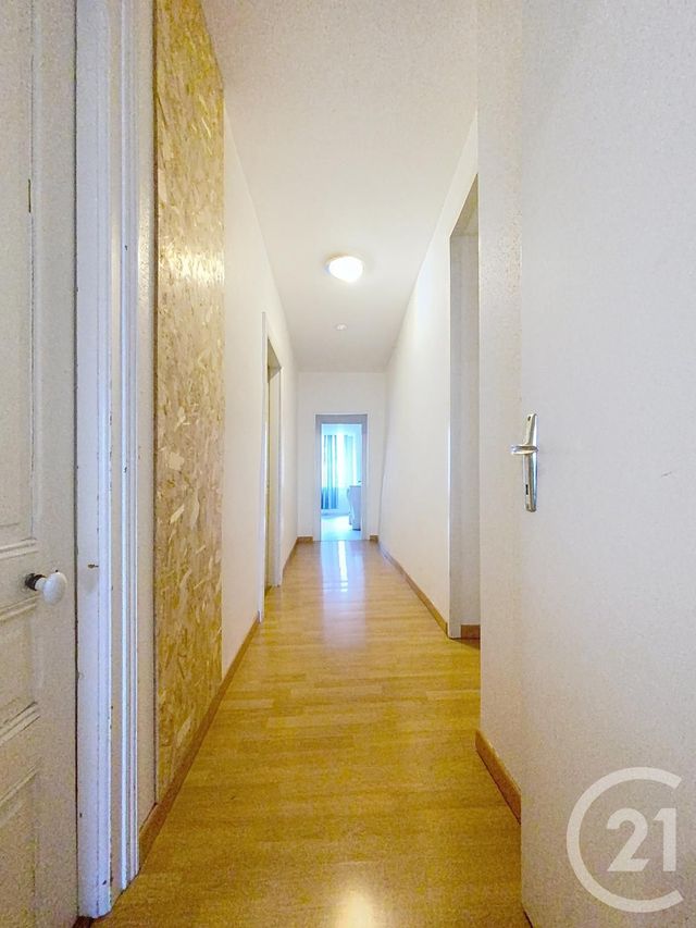 Appartement F3 &agrave; louer - 3 pi&egrave;ces - 84,20 m2 - Luxeuil Les Bains - 70 - FRANCHE-COMTE