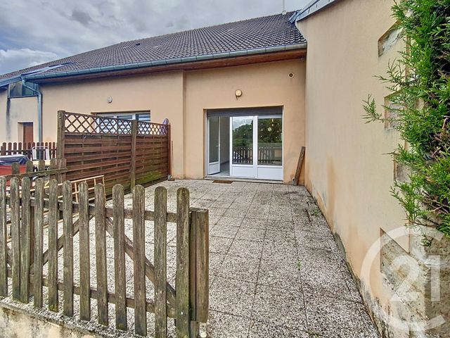 Appartement F3 &agrave; louer - 3 pi&egrave;ces - 72,27 m2 - St Sauveur - 70 - FRANCHE-COMTE