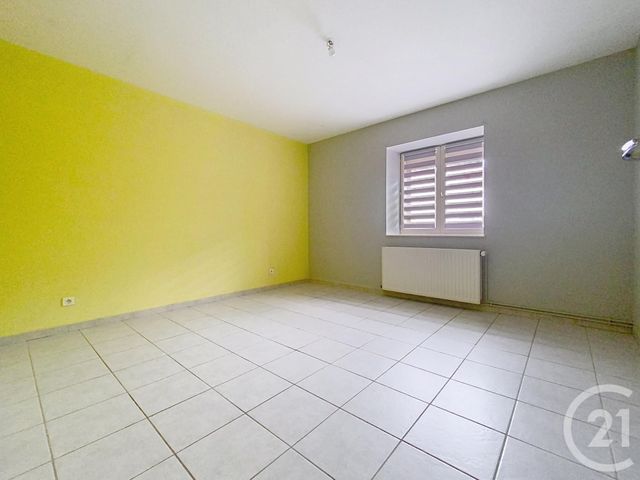 Appartement F3 &agrave; louer - 3 pi&egrave;ces - 72,27 m2 - St Sauveur - 70 - FRANCHE-COMTE