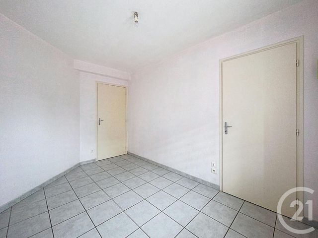 Appartement F3 &agrave; louer - 3 pi&egrave;ces - 72,27 m2 - St Sauveur - 70 - FRANCHE-COMTE