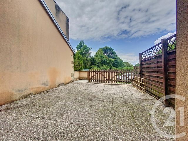 Appartement F3 &agrave; louer - 3 pi&egrave;ces - 72,27 m2 - St Sauveur - 70 - FRANCHE-COMTE