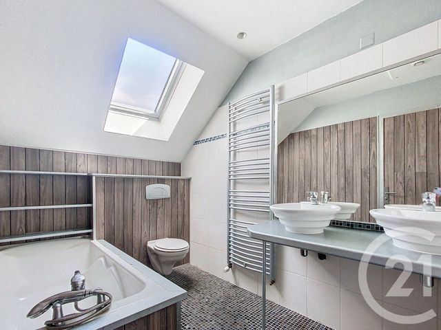 Maison &agrave; louer - 3 pi&egrave;ces - 99,69 m2 - Luxeuil Les Bains - 70 - FRANCHE-COMTE