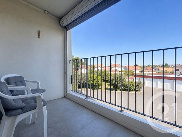 Appartement F2 &agrave; louer - 2 pi&egrave;ces - 50,66 m2 - Luxeuil Les Bains - 70 - FRANCHE-COMTE