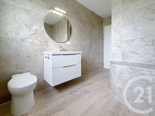 Maison &agrave; louer - 6 pi&egrave;ces - 133,51 m2 - St Sauveur - 70 - FRANCHE-COMTE