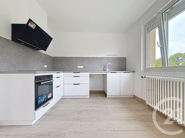 Maison &agrave; louer - 6 pi&egrave;ces - 133,51 m2 - St Sauveur - 70 - FRANCHE-COMTE
