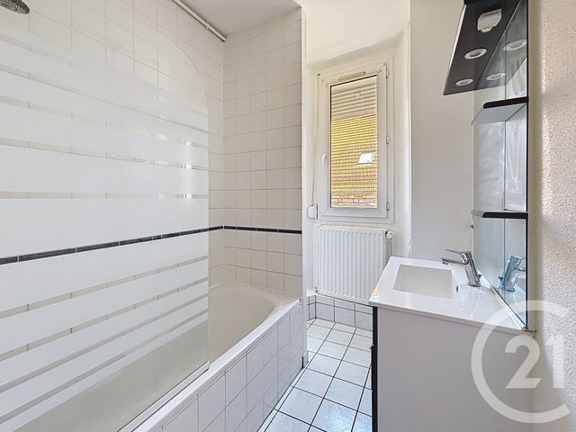 Appartement F3 &agrave; louer - 3 pi&egrave;ces - 59,22 m2 - Vesoul - 70 - FRANCHE-COMTE