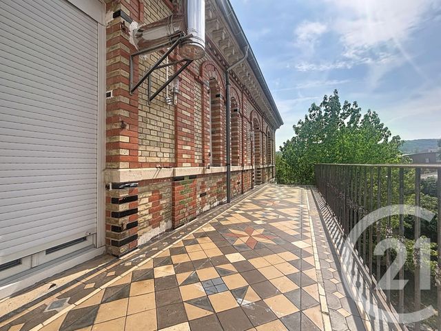 Appartement F4 &agrave; louer - 4 pi&egrave;ces - 109,85 m2 - Vesoul - 70 - FRANCHE-COMTE