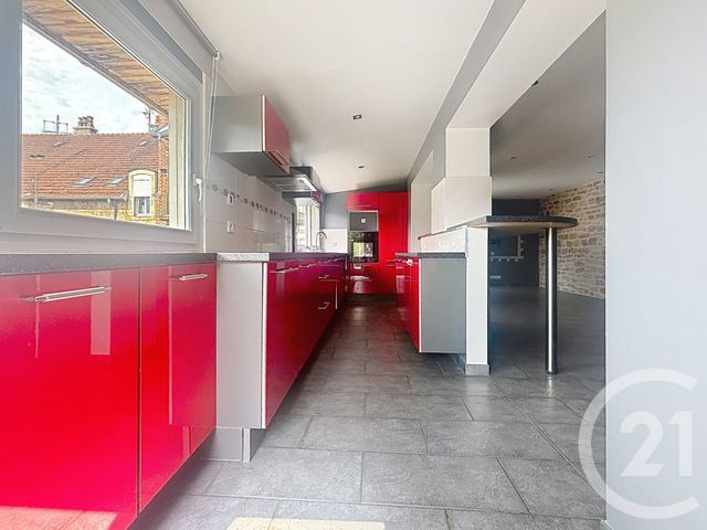 Appartement F4 &agrave; louer - 4 pi&egrave;ces - 109,85 m2 - Vesoul - 70 - FRANCHE-COMTE