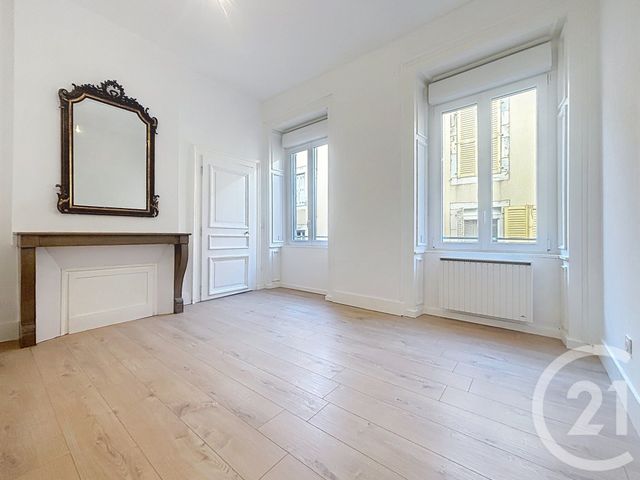 Appartement F3 &agrave; louer - 3 pi&egrave;ces - 61,70 m2 - Vesoul - 70 - FRANCHE-COMTE