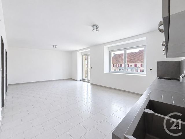 Appartement F3 &agrave; louer - 3 pi&egrave;ces - 60 m2 - Ronchamp - 70 - FRANCHE-COMTE