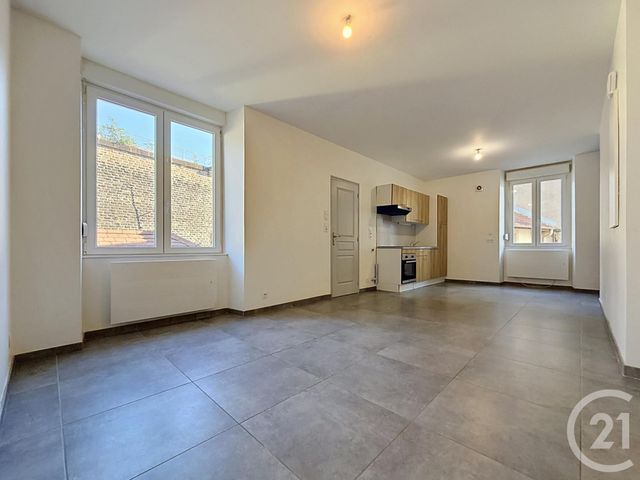 Appartement F3 &agrave; louer - 3 pi&egrave;ces - 73 m2 - Ronchamp - 70 - FRANCHE-COMTE