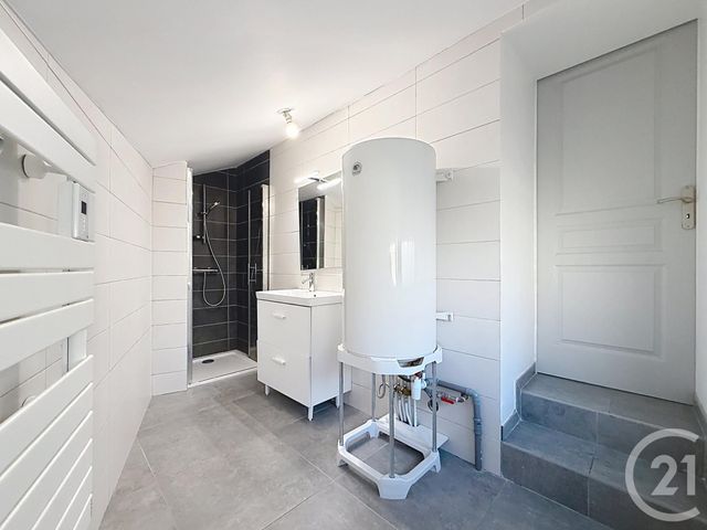 Appartement F3 &agrave; louer - 3 pi&egrave;ces - 73 m2 - Ronchamp - 70 - FRANCHE-COMTE