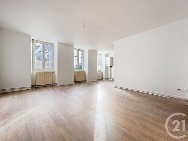 Appartement F3 &agrave; louer - 3 pi&egrave;ces - 70,95 m2 - Lure - 70 - FRANCHE-COMTE