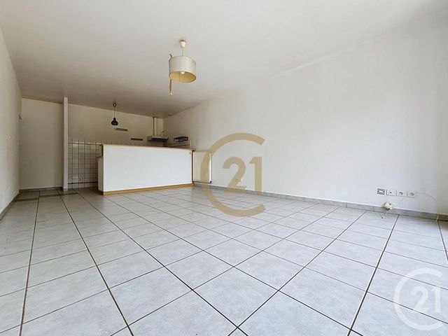 Appartement F3 &agrave; louer - 3 pi&egrave;ces - 78,21 m2 - St Sauveur - 70 - FRANCHE-COMTE