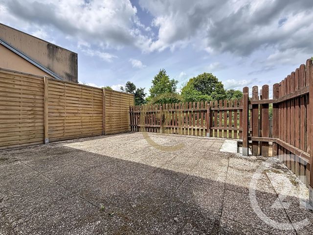 Appartement F3 &agrave; louer - 3 pi&egrave;ces - 78,21 m2 - St Sauveur - 70 - FRANCHE-COMTE