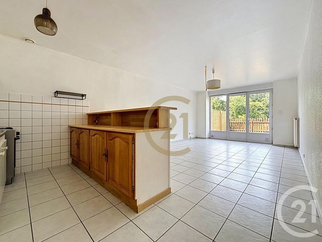 Appartement F3 &agrave; louer - 3 pi&egrave;ces - 78,21 m2 - St Sauveur - 70 - FRANCHE-COMTE
