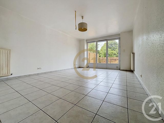 Appartement F3 &agrave; louer - 3 pi&egrave;ces - 78,21 m2 - St Sauveur - 70 - FRANCHE-COMTE