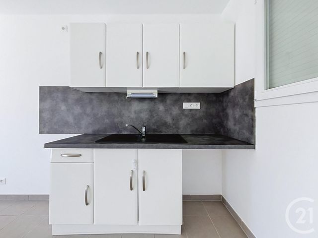 Maison &agrave; louer - 5 pi&egrave;ces - 105 m2 - Lure - 70 - FRANCHE-COMTE