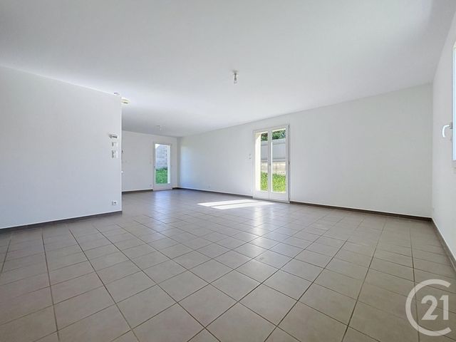 Maison &agrave; louer - 5 pi&egrave;ces - 105 m2 - Lure - 70 - FRANCHE-COMTE