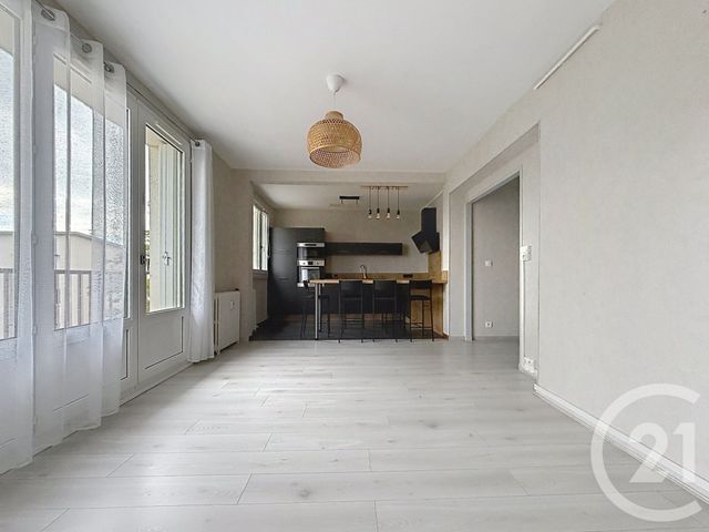 Appartement F3 &agrave; louer - 3 pi&egrave;ces - 68,06 m2 - Luxeuil Les Bains - 70 - FRANCHE-COMTE