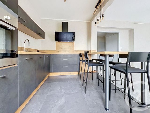 Appartement F3 &agrave; louer - 3 pi&egrave;ces - 68,06 m2 - Luxeuil Les Bains - 70 - FRANCHE-COMTE