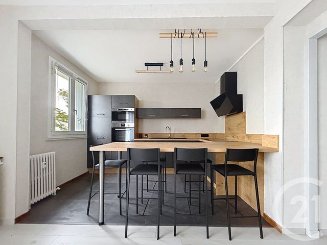 Appartement F3 &agrave; louer - 3 pi&egrave;ces - 68,06 m2 - Luxeuil Les Bains - 70 - FRANCHE-COMTE