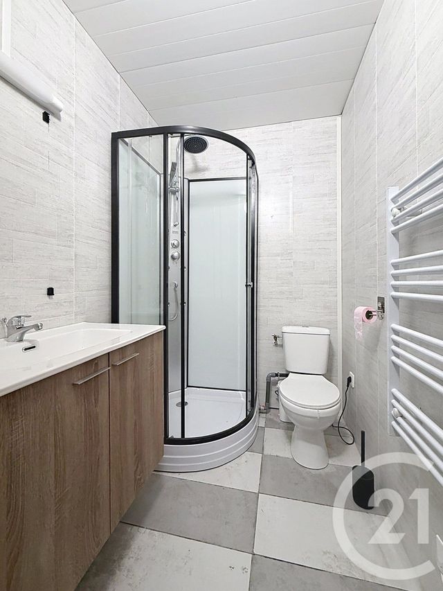 Appartement F2 &agrave; louer - 2 pi&egrave;ces - 35,88 m2 - Lure - 70 - FRANCHE-COMTE