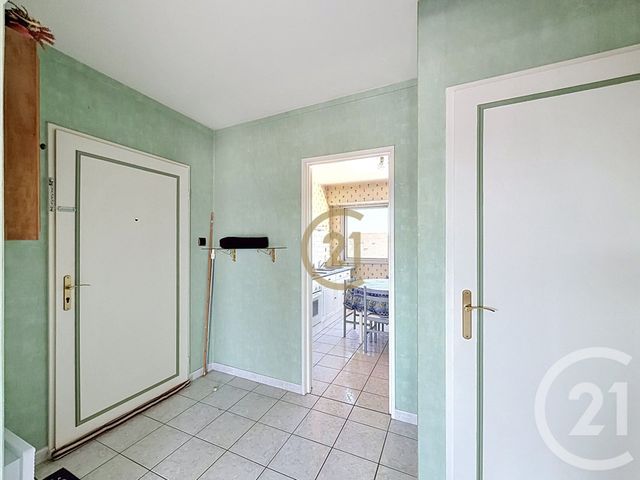 Appartement F4 &agrave; vendre - 4 pi&egrave;ces - 90,18 m2 - Lure - 70 - FRANCHE-COMTE