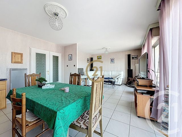 Appartement F4 &agrave; vendre - 4 pi&egrave;ces - 90,18 m2 - Lure - 70 - FRANCHE-COMTE